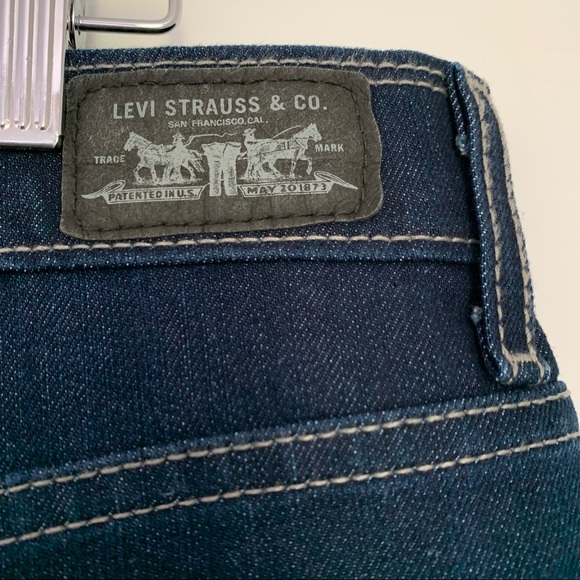 Levi's - 512 Perfectly Slimming Dark Blue Denim Skirt - Size 14 - Picture 6 of 7